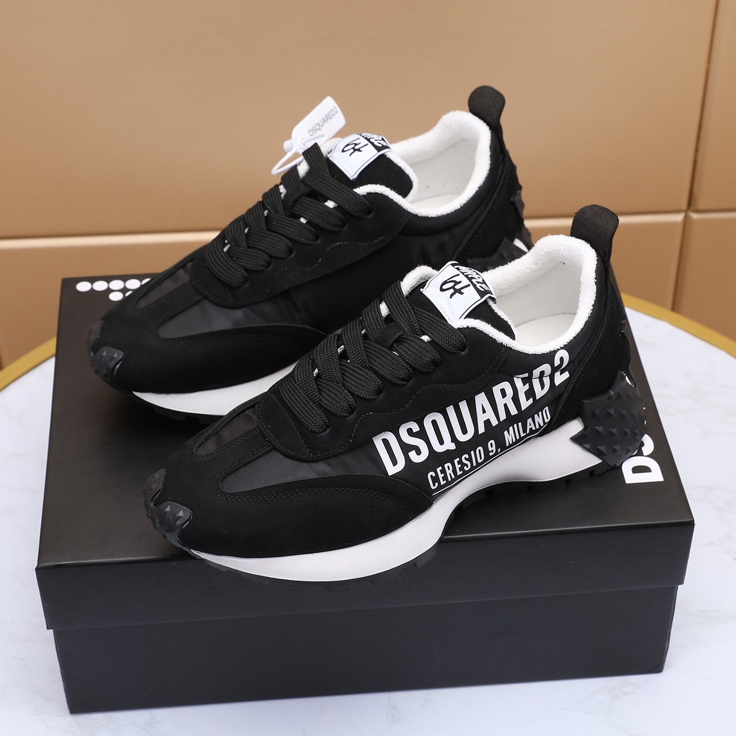 Men O*ff W*hite Top Sneakers