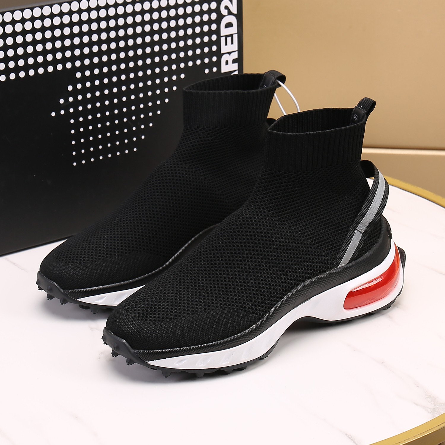 Men O*ff W*hite Top Sneakers