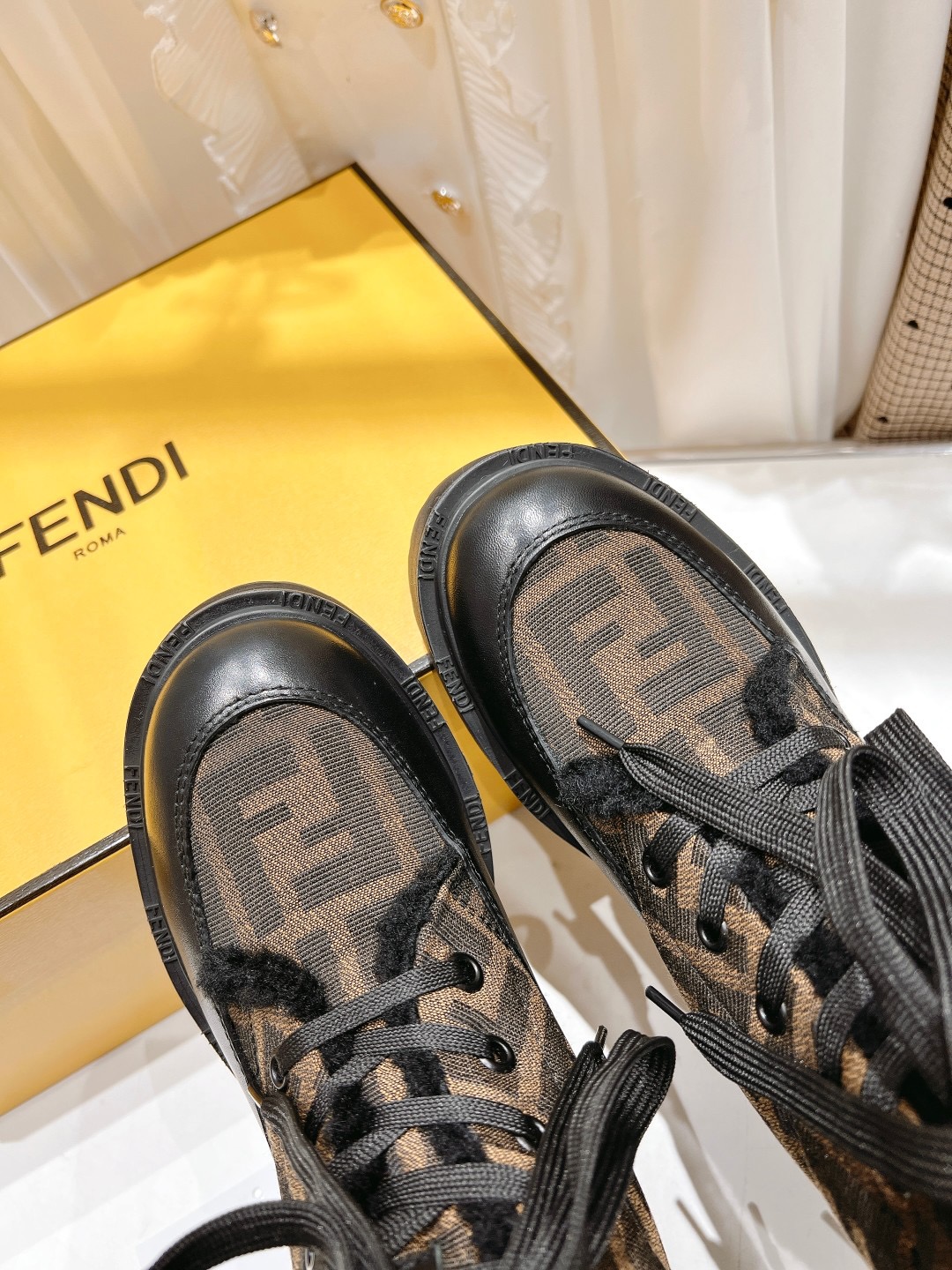 Women F*endi Top Boots Maikesneakers