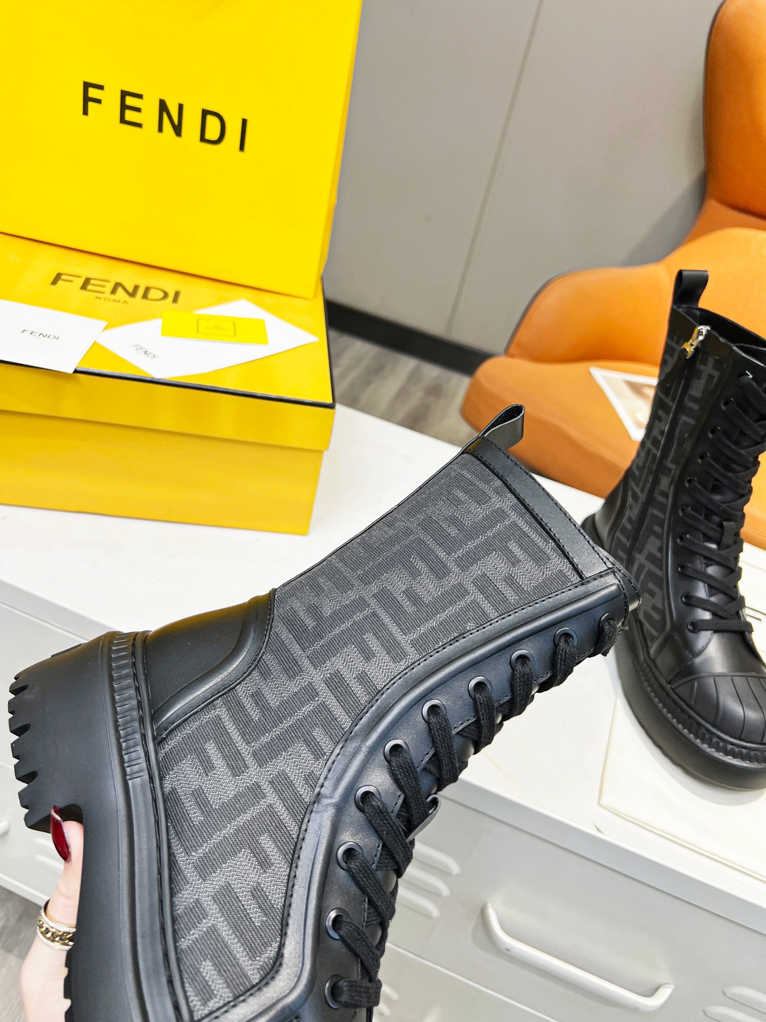 Women F*endi Top Boots Maikesneakers