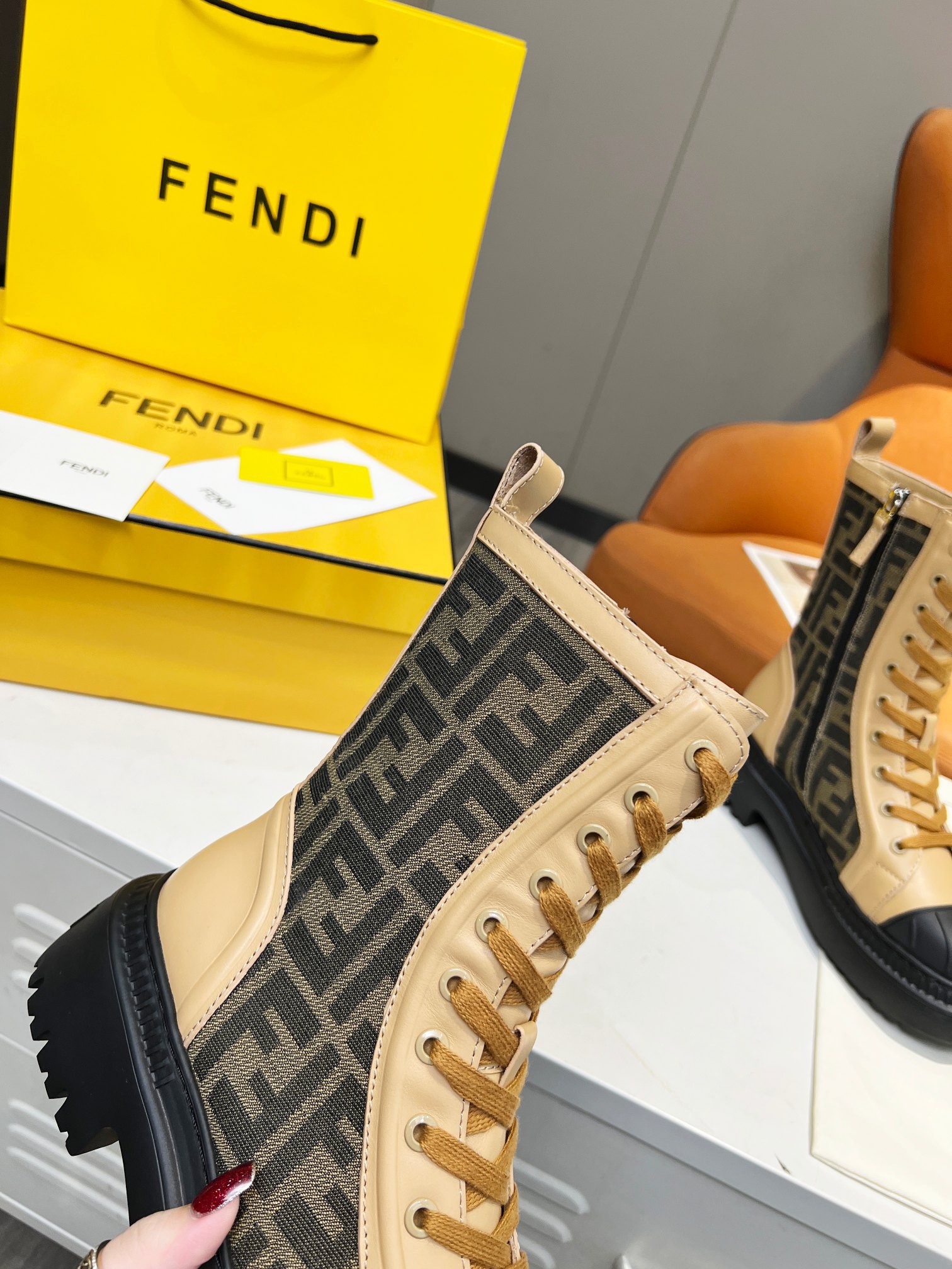 Women F*endi Top Boots Maikesneakers