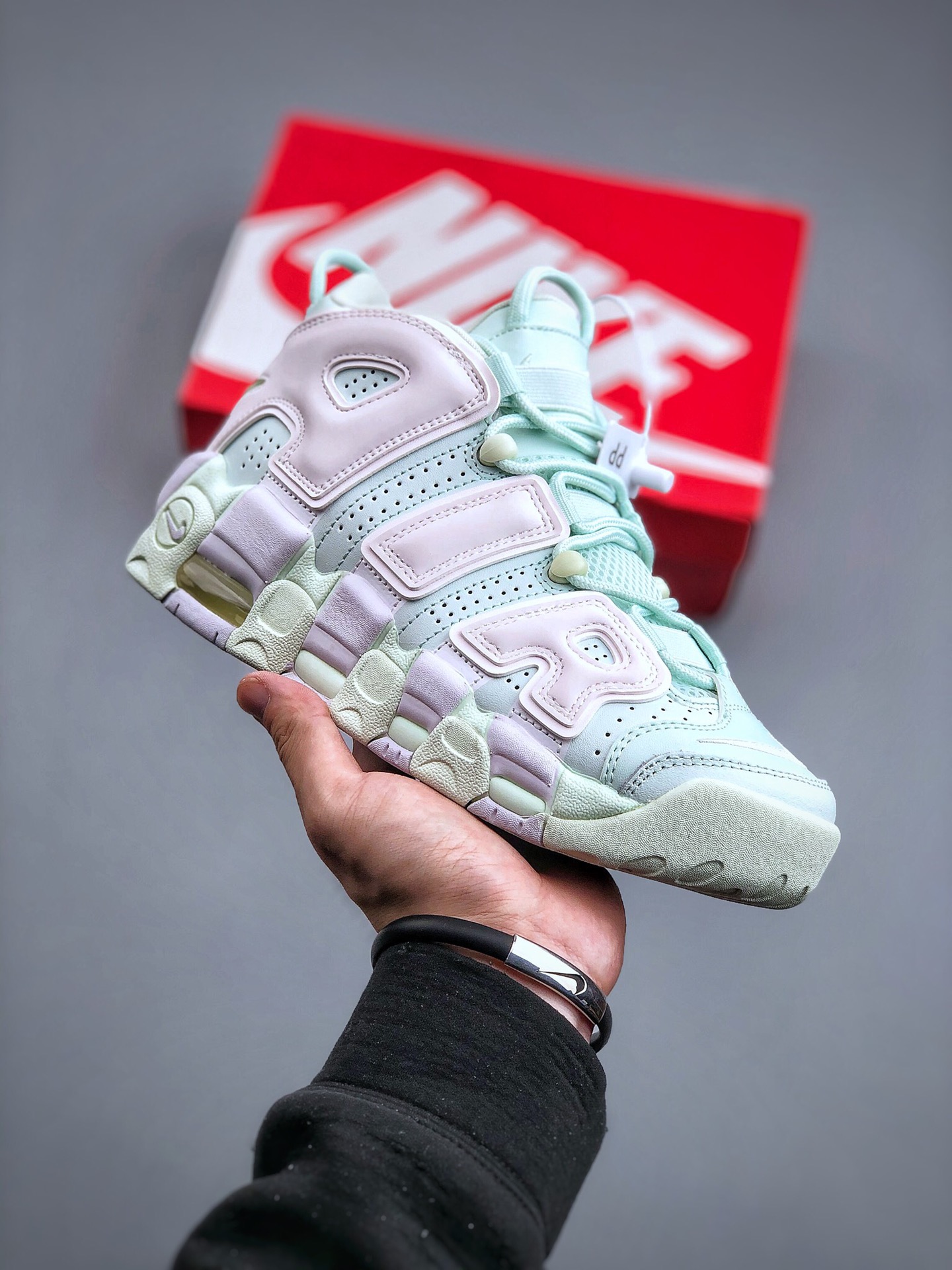 Nike air more uptempo