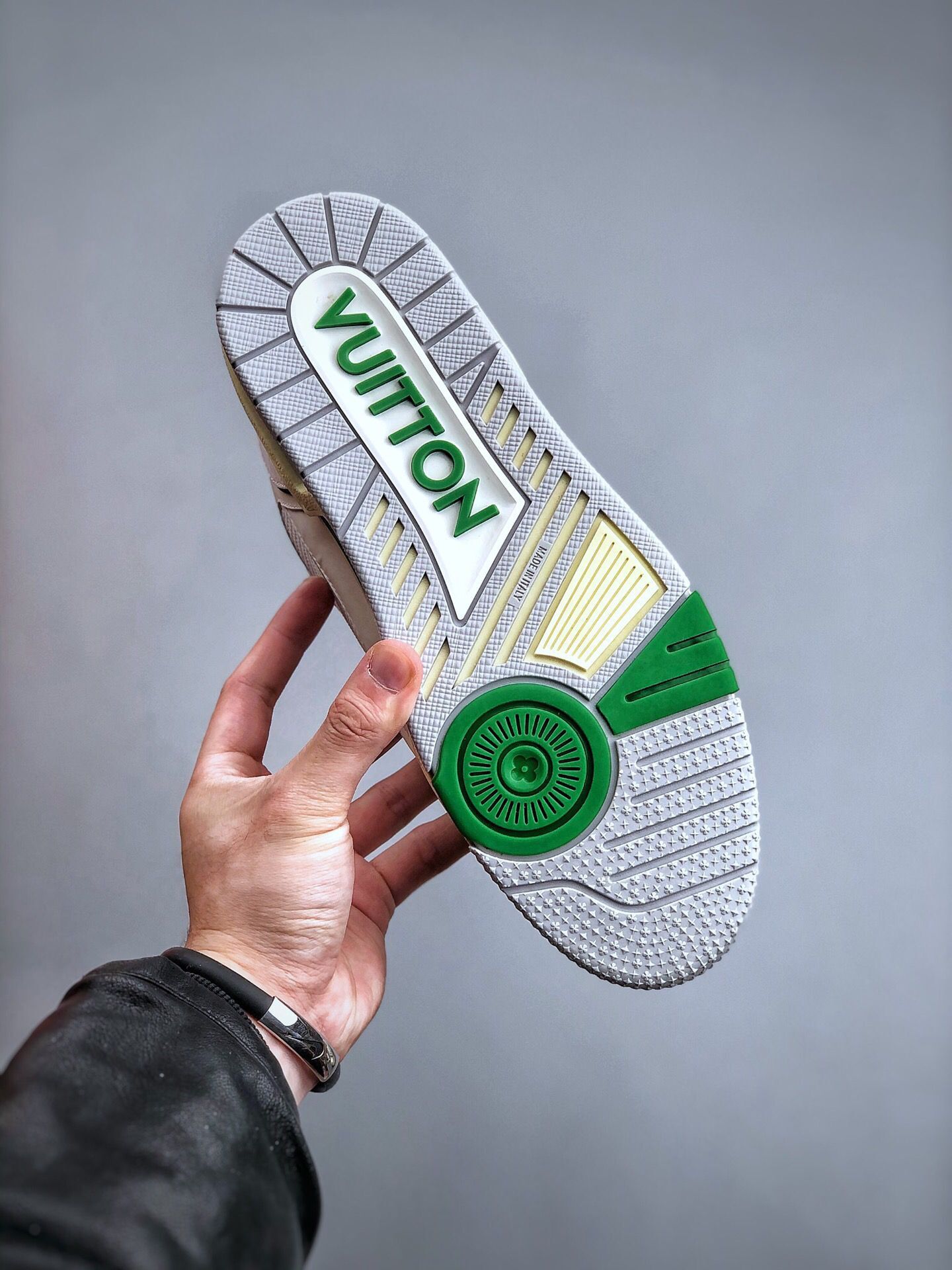 Men L*ouis V*uitton Top Sneakers