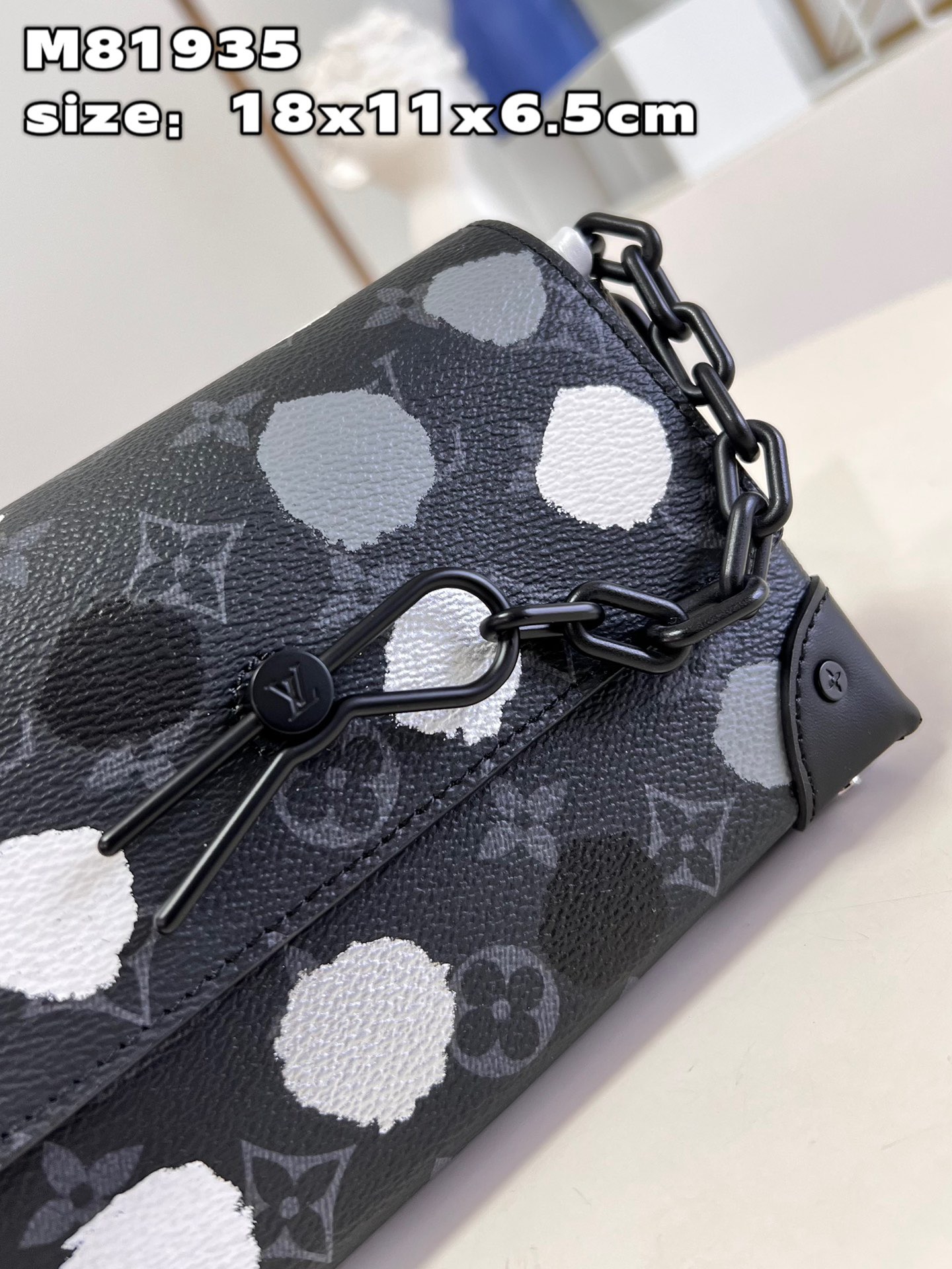 L*ouis V*uitton Top Bag