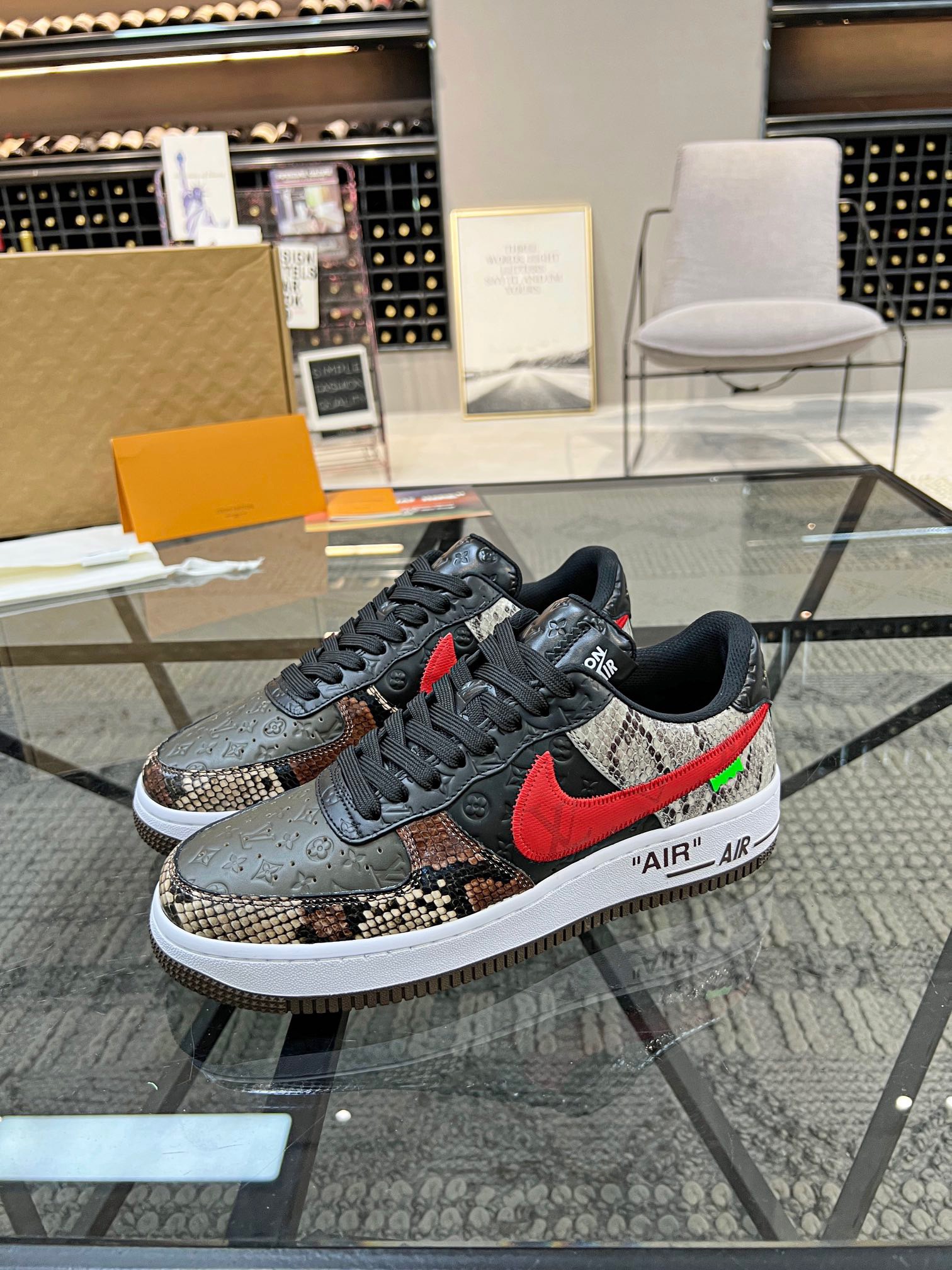 Men Women L*ouis V*uitton x NIKE Sneakers Maikesneakers