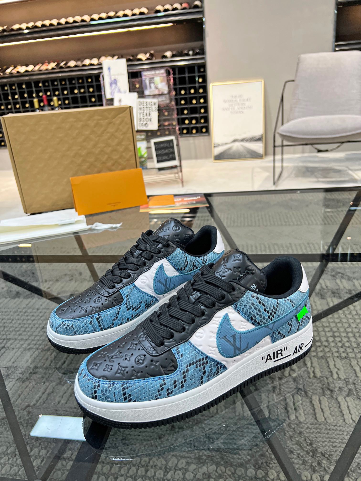 Men Women L*ouis V*uitton x NIKE Sneakers Maikesneakers