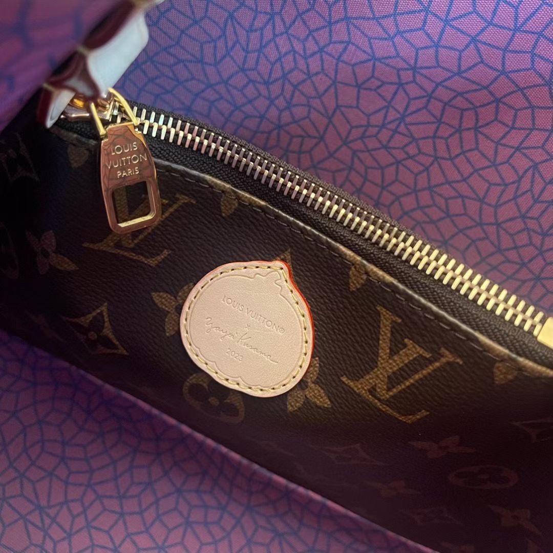 L*ouis V*uitton Top Bag