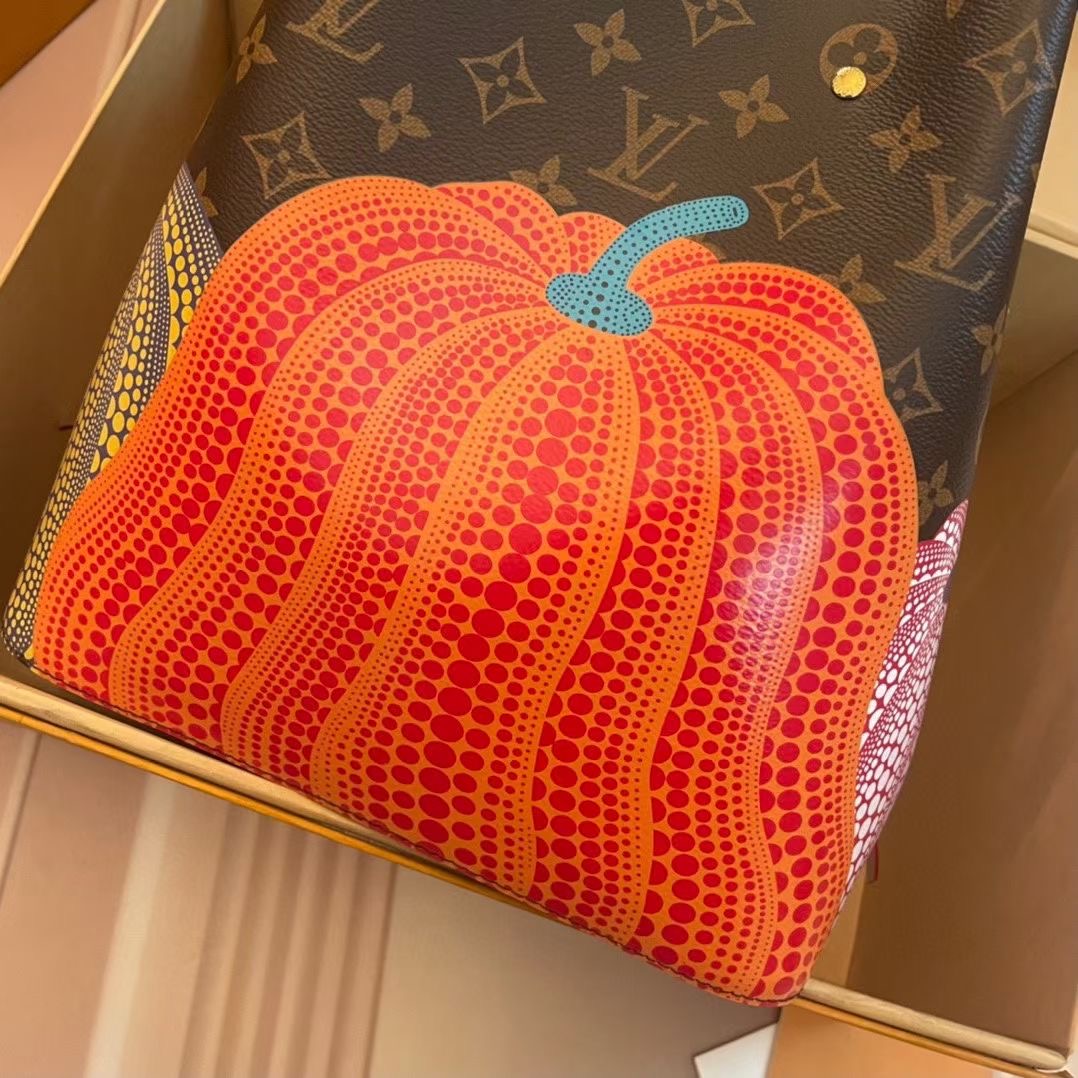 L*ouis V*uitton Top Bag