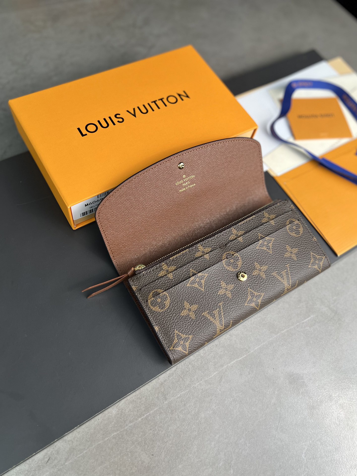 L*ouis V*uitton Top Bag