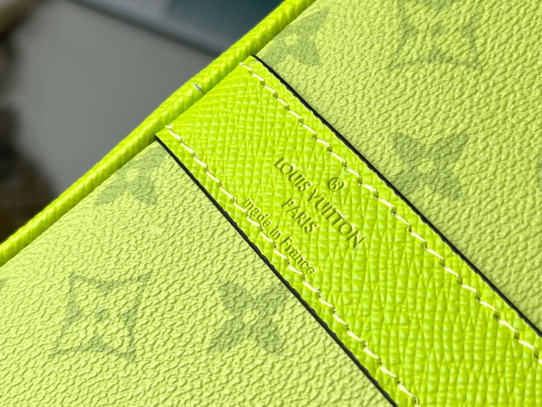 L*ouis V*uitton Top Bag