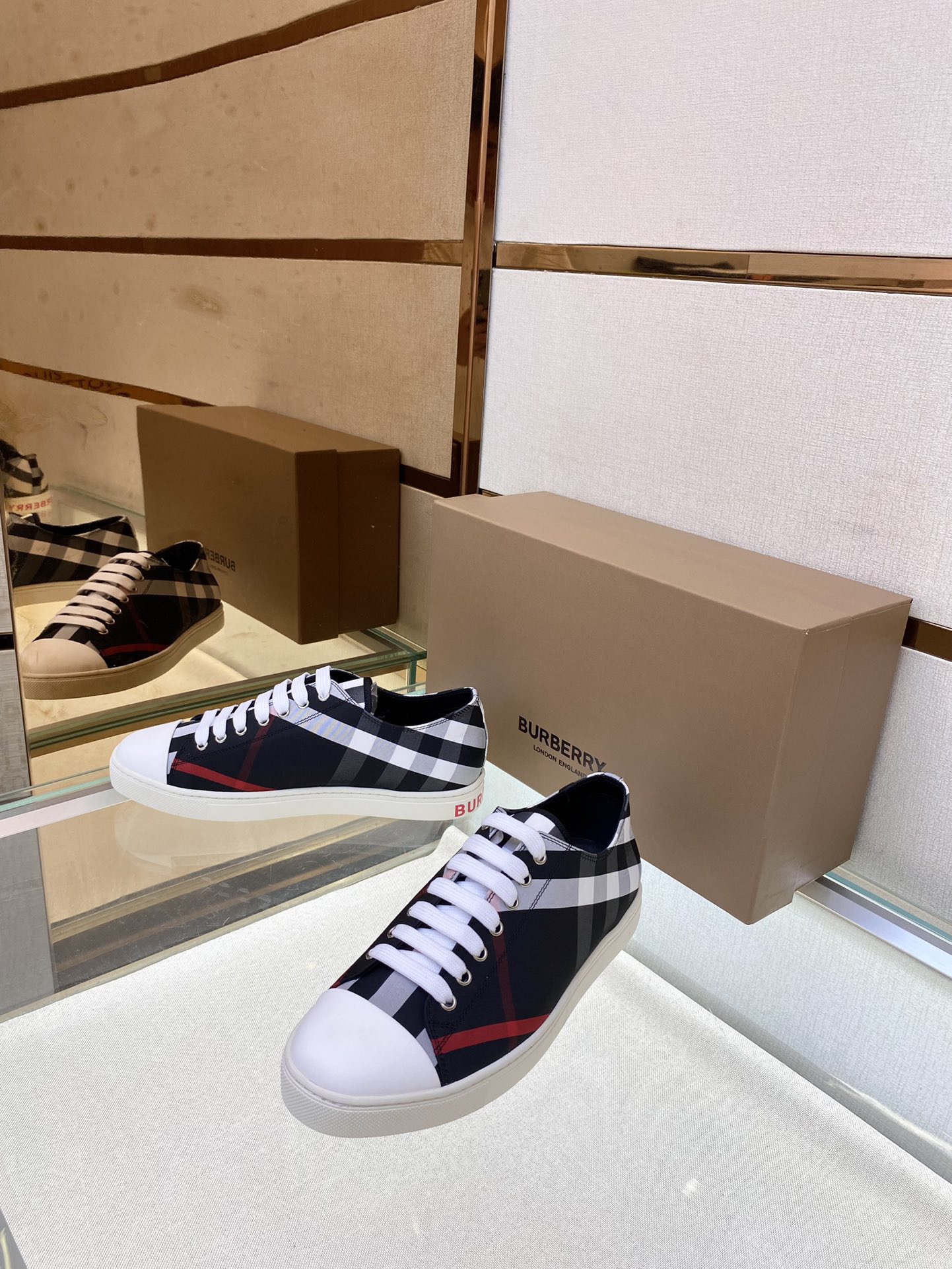 Men B*urberry Top Sneaker