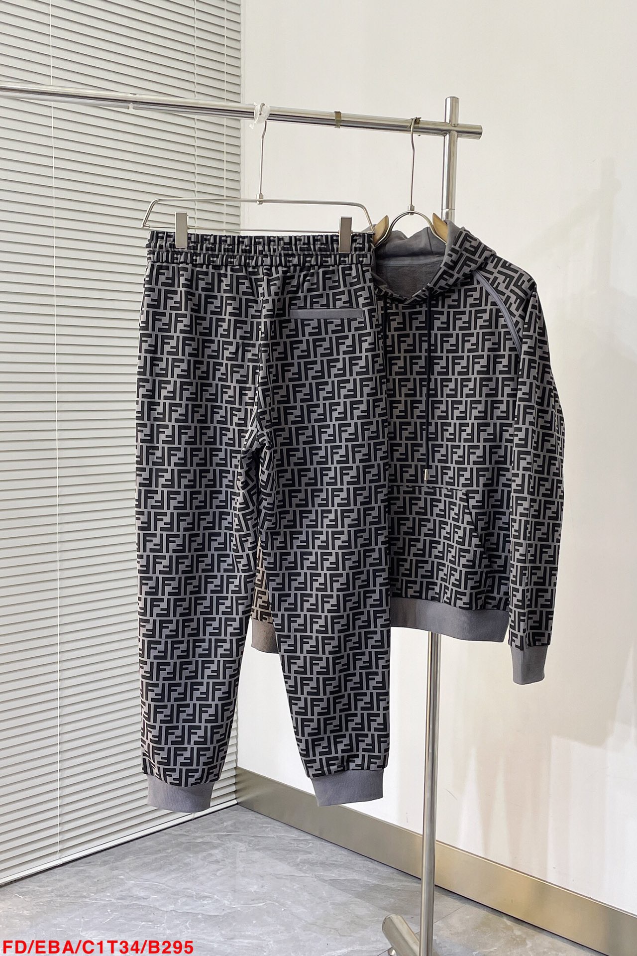 Men suits Top Quality