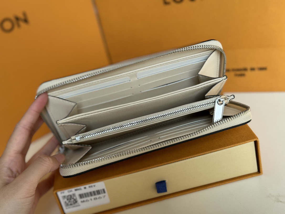 L*ouis V*uitton Top Bag