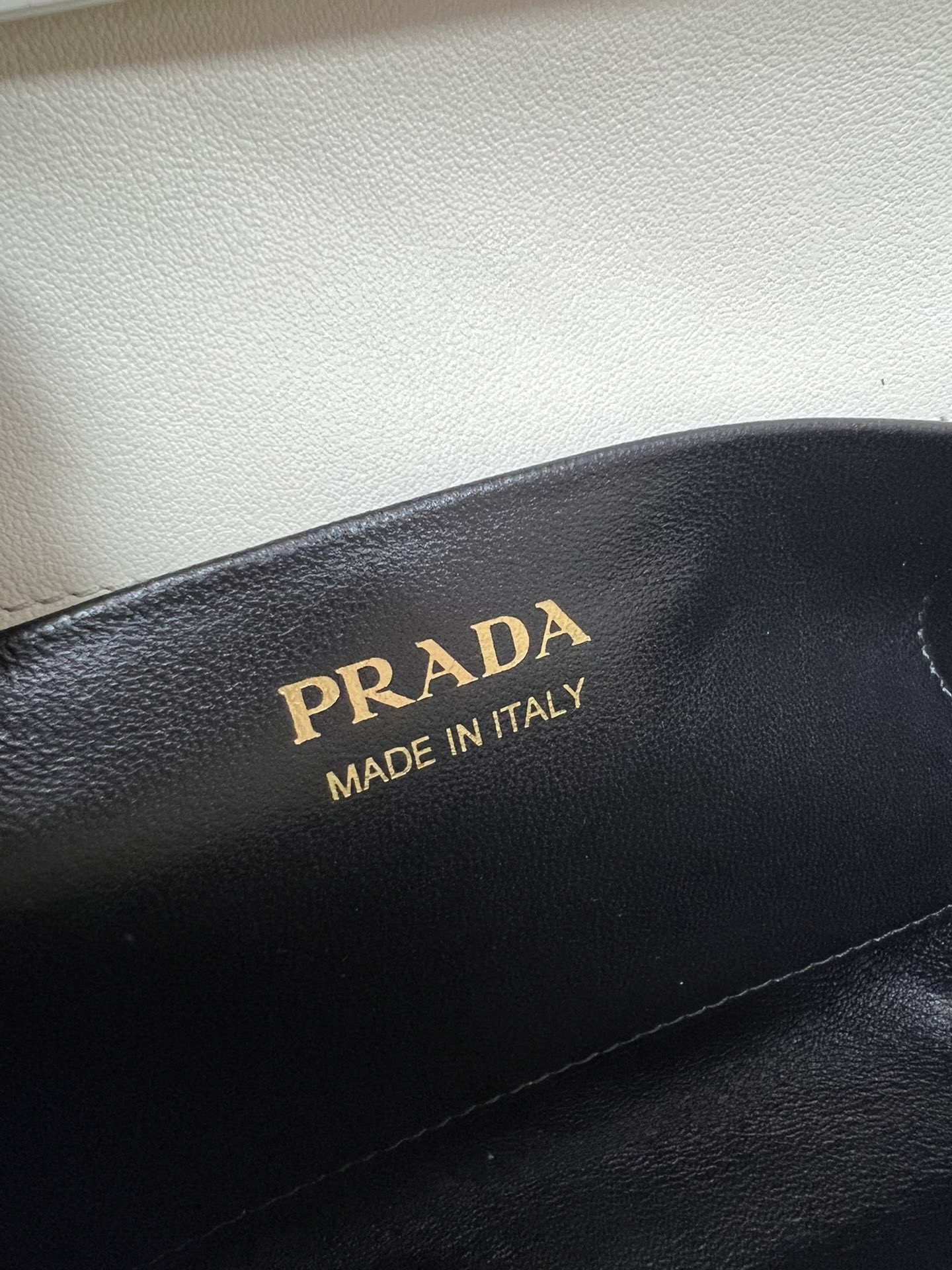 P*rada Bag Top Quality