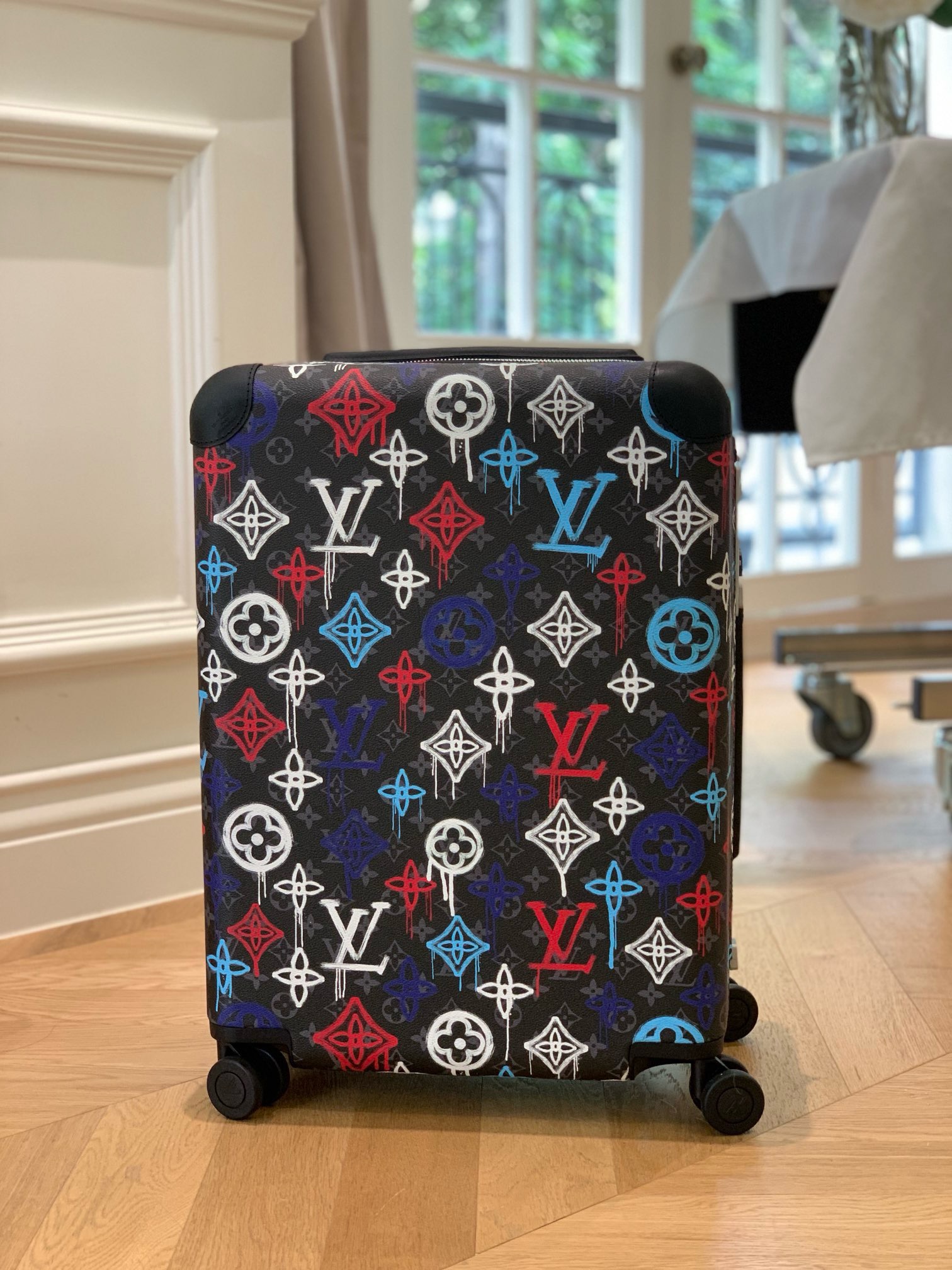 L*ouis V*uitton Luggage