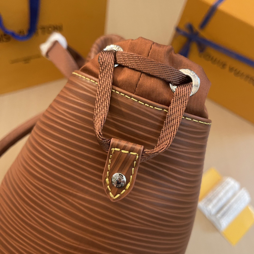 L*ouis V*uitton Top Bag