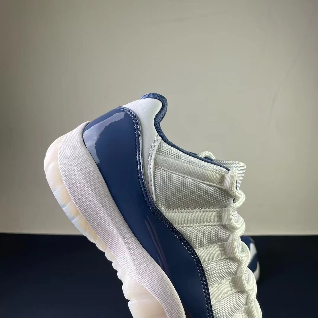 NIKE Air Jordan 11（）