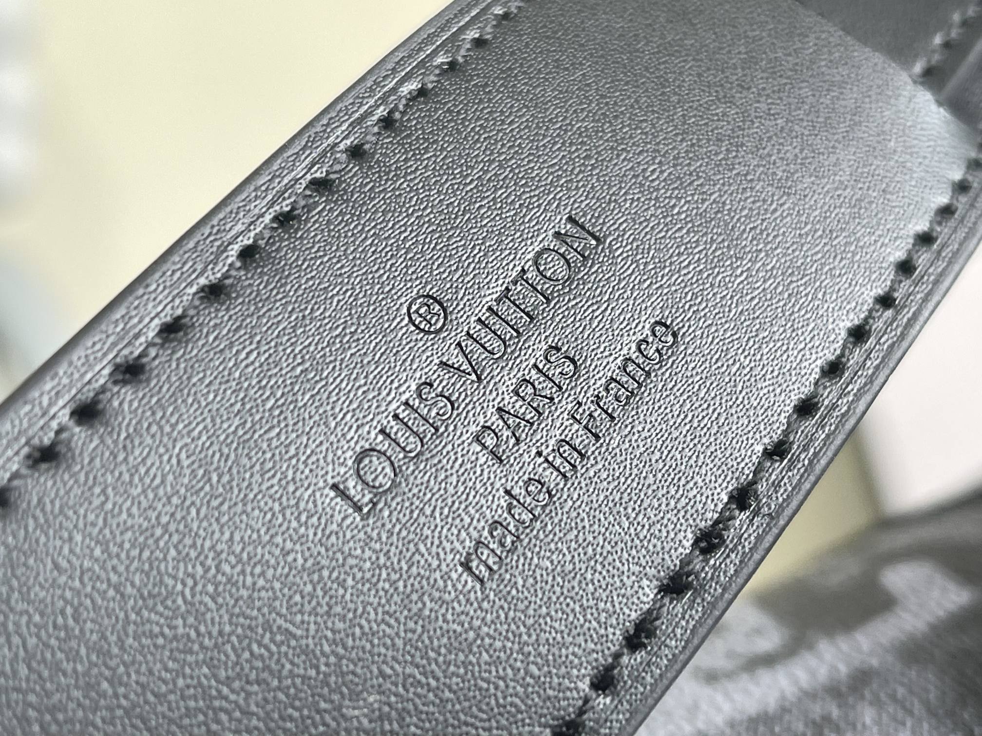 L*ouis V*uitton Top Bag