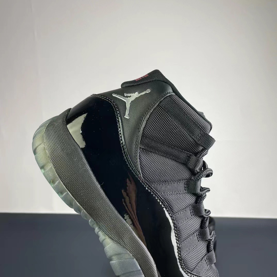 NIKE Air Jordan 11（）