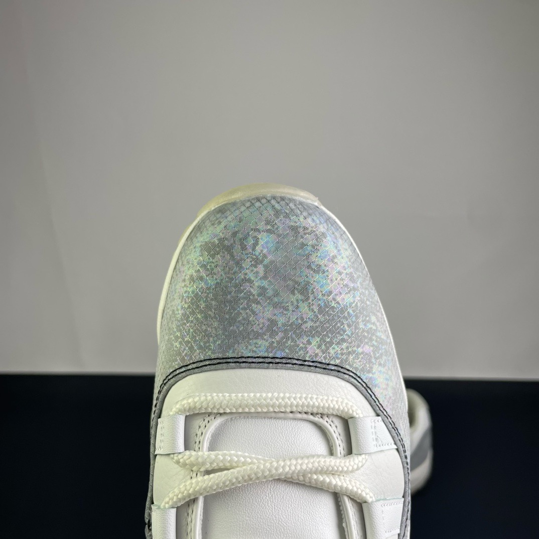 NIKE Air Jordan 11（）