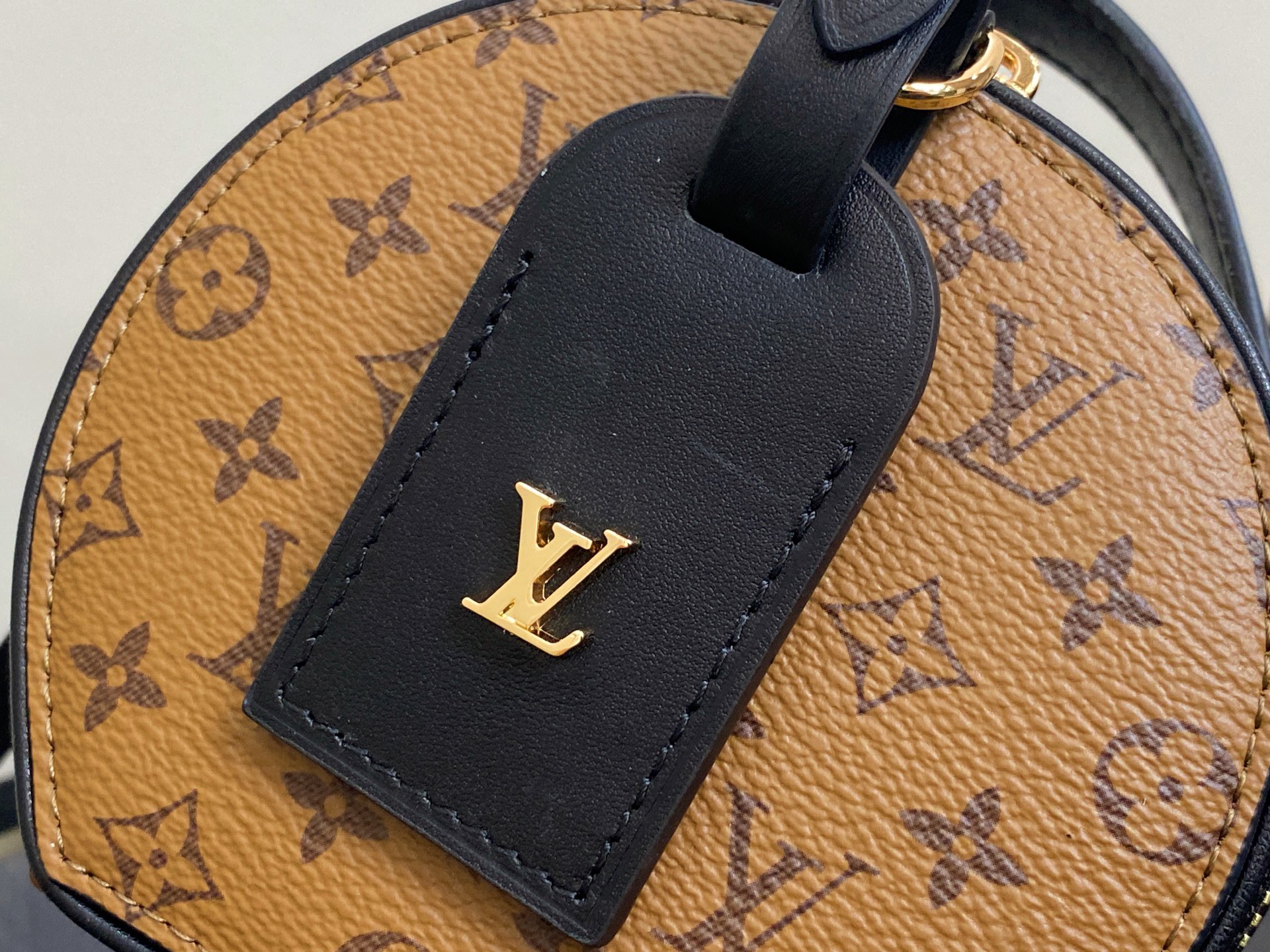 L*ouis V*uitton Top Bag