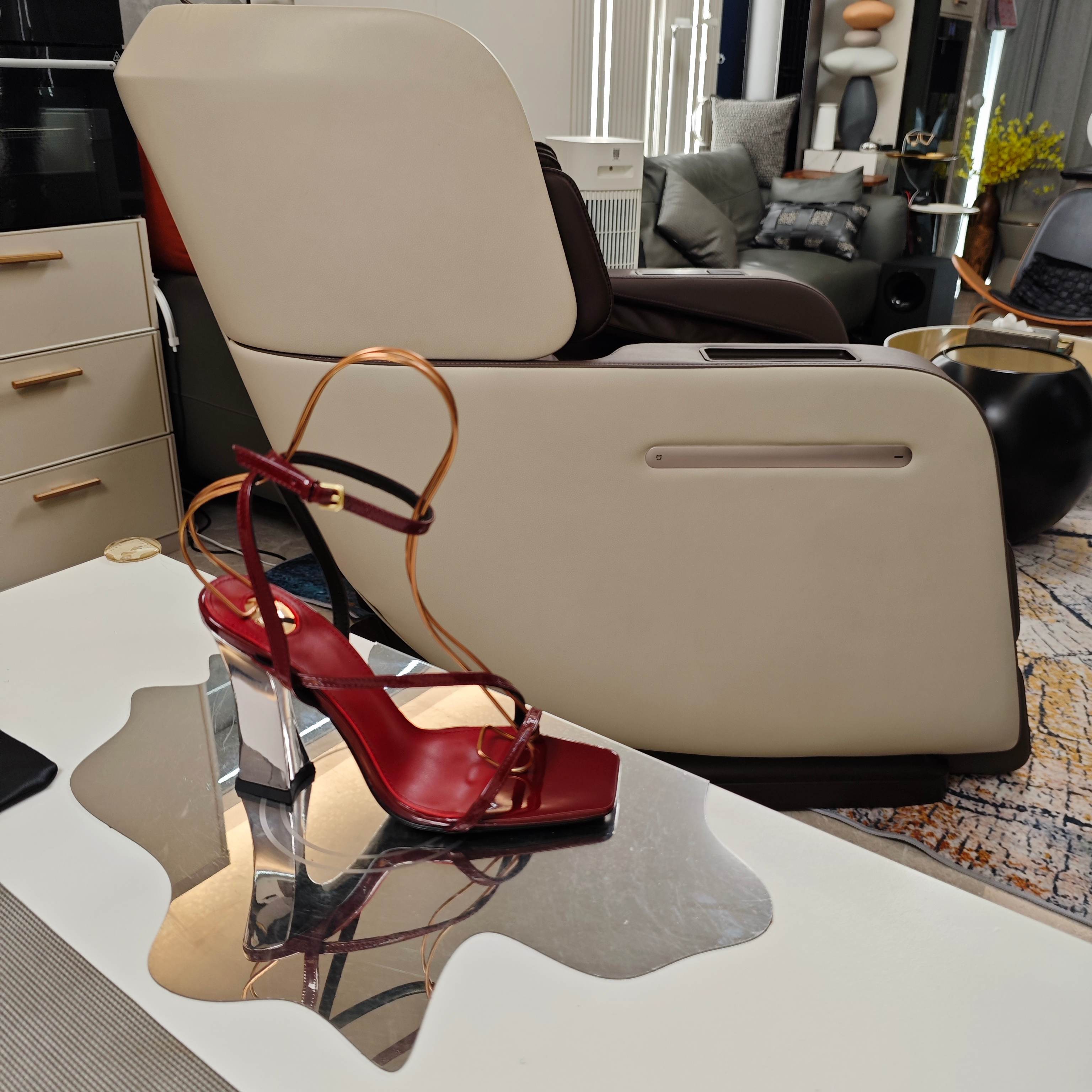 Women Y*SL Top Pumps