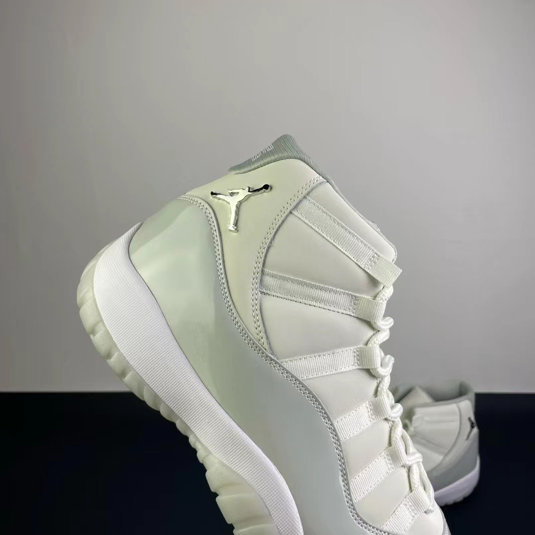 NIKE Air Jordan 11（）