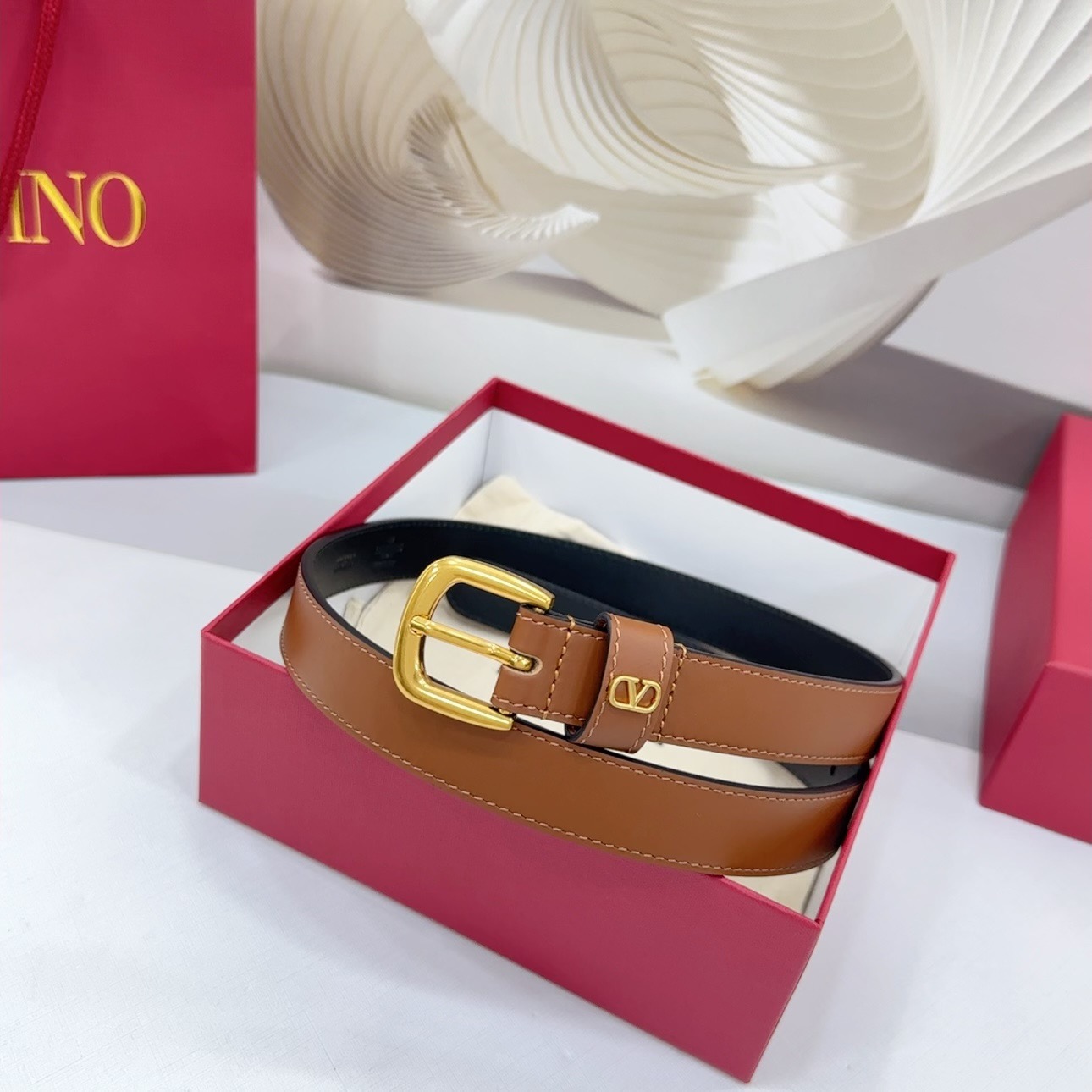 V*alentino Belts Top Quality