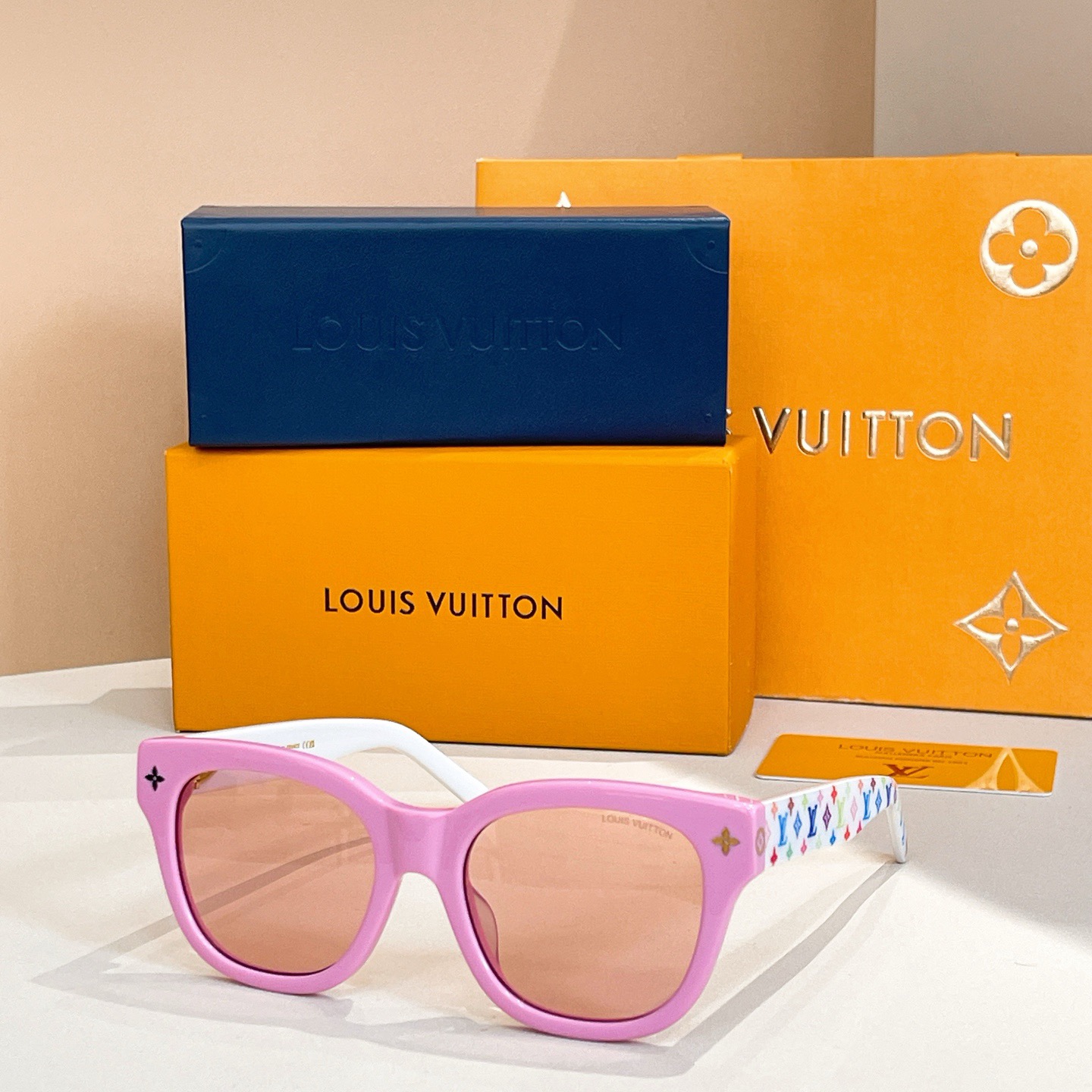 L*ouis V*uitton Glasses