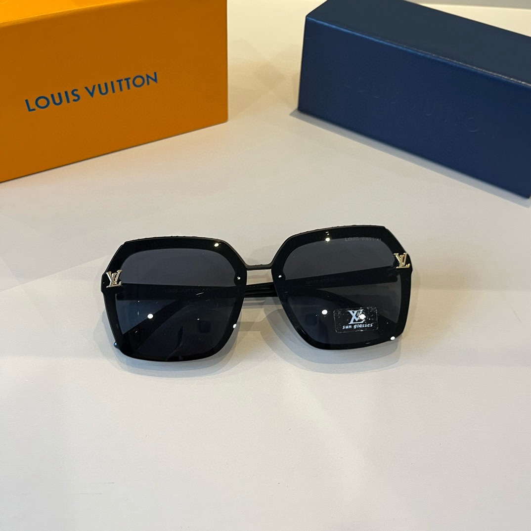 L*ouis V*uitton Glasses