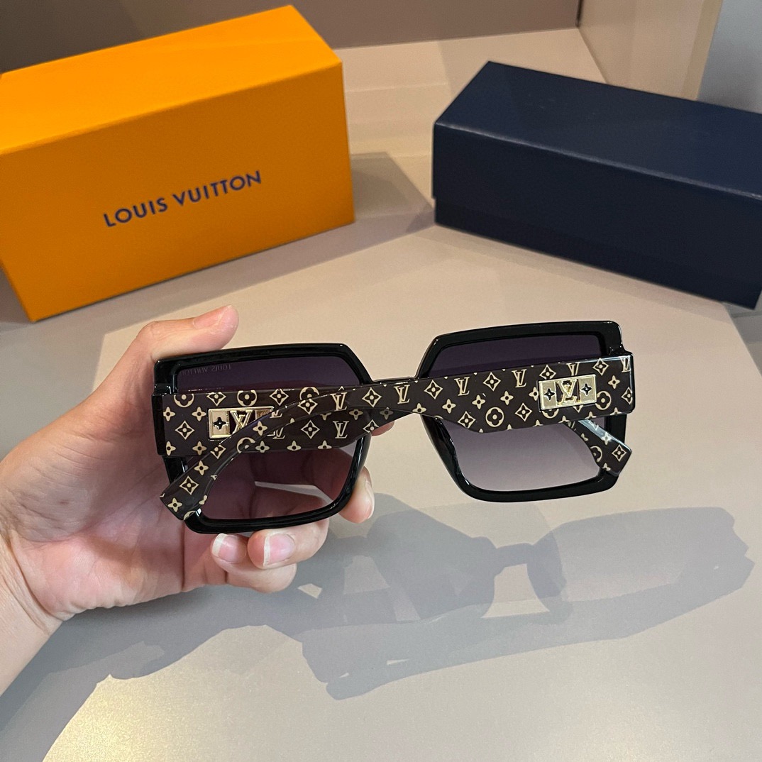 L*ouis V*uitton Glasses