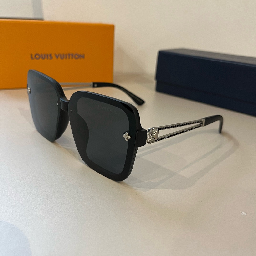 L*ouis V*uitton Glasses