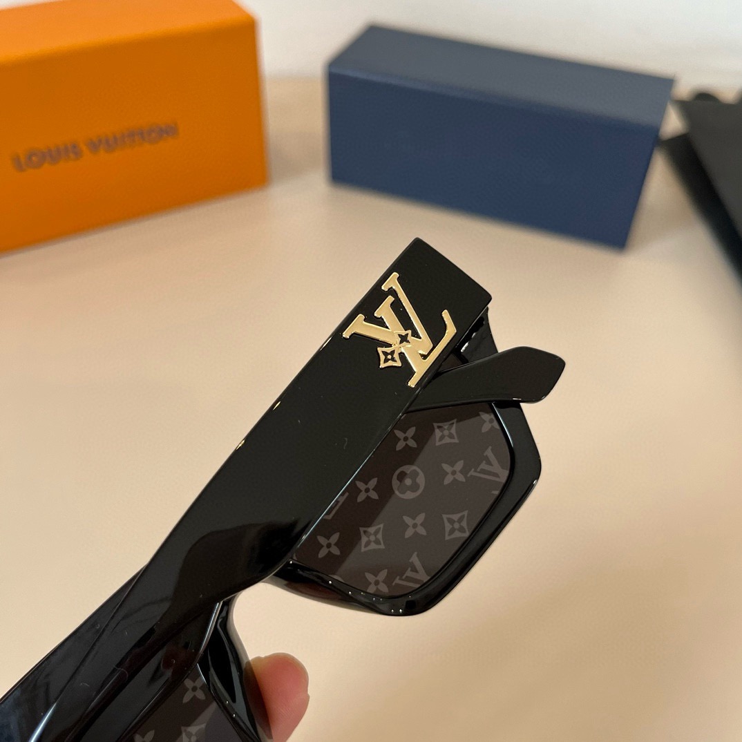 L*ouis V*uitton Glasses