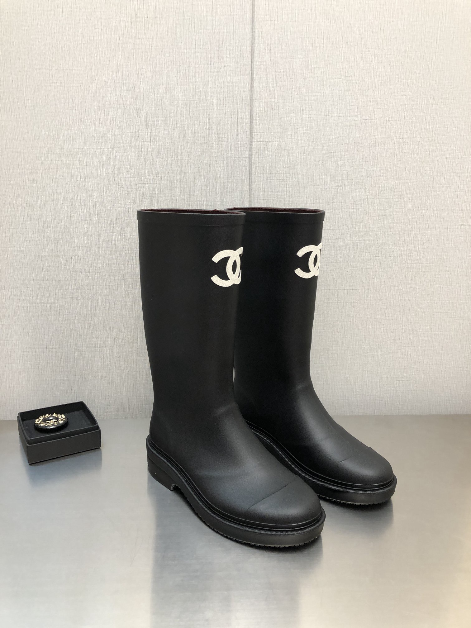 Women Top Quality C*hanel shoes