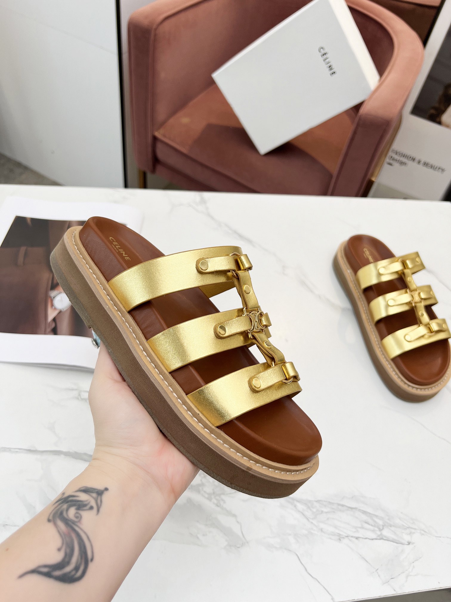 Women Top Quality C*eline shoes