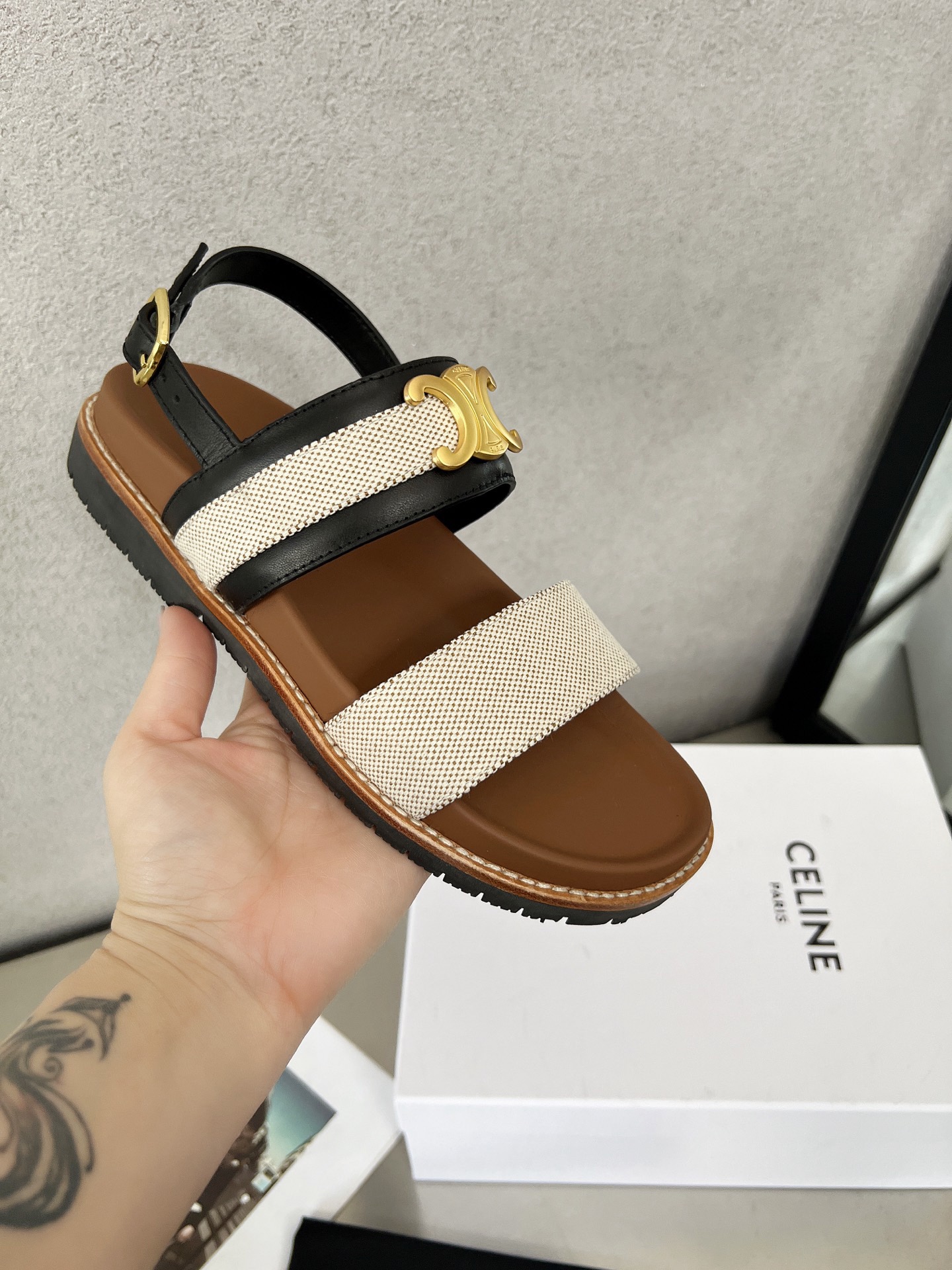 Women Top Quality C*eline shoes