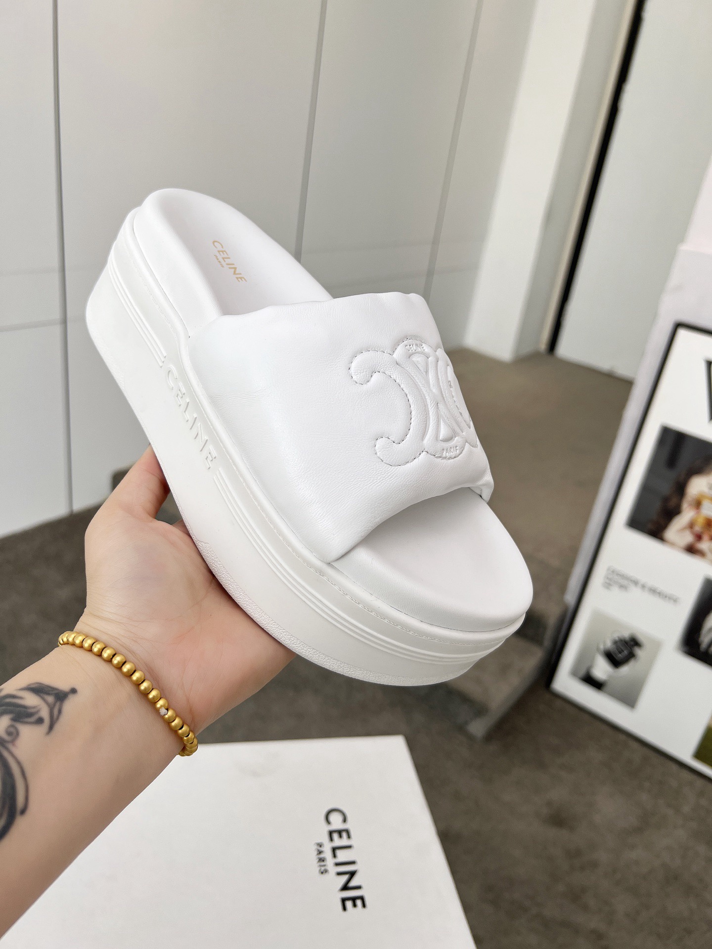 Women Top Quality C*eline shoes