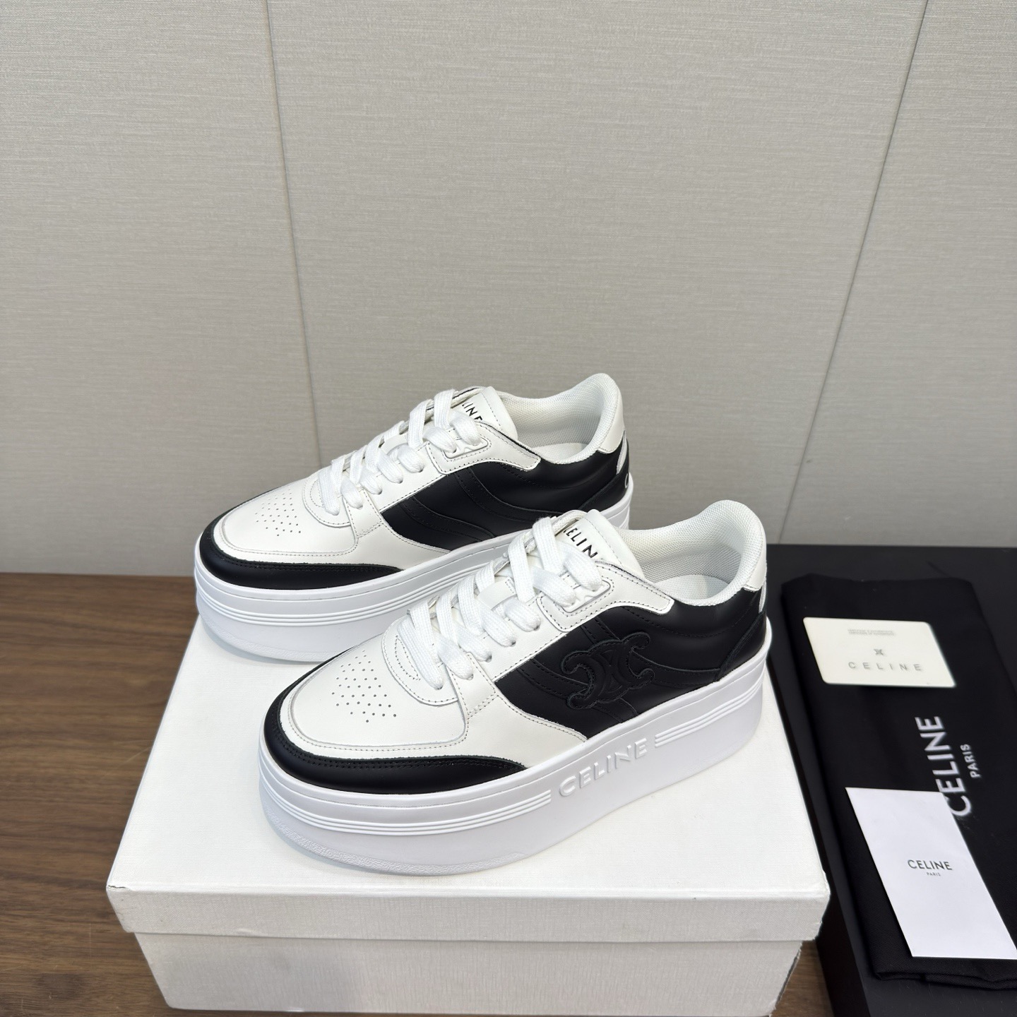 Women Top Quality C*eline shoes