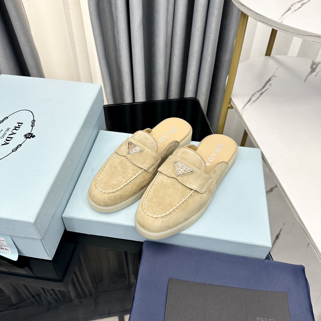 Women Top Quality P*rada shoes