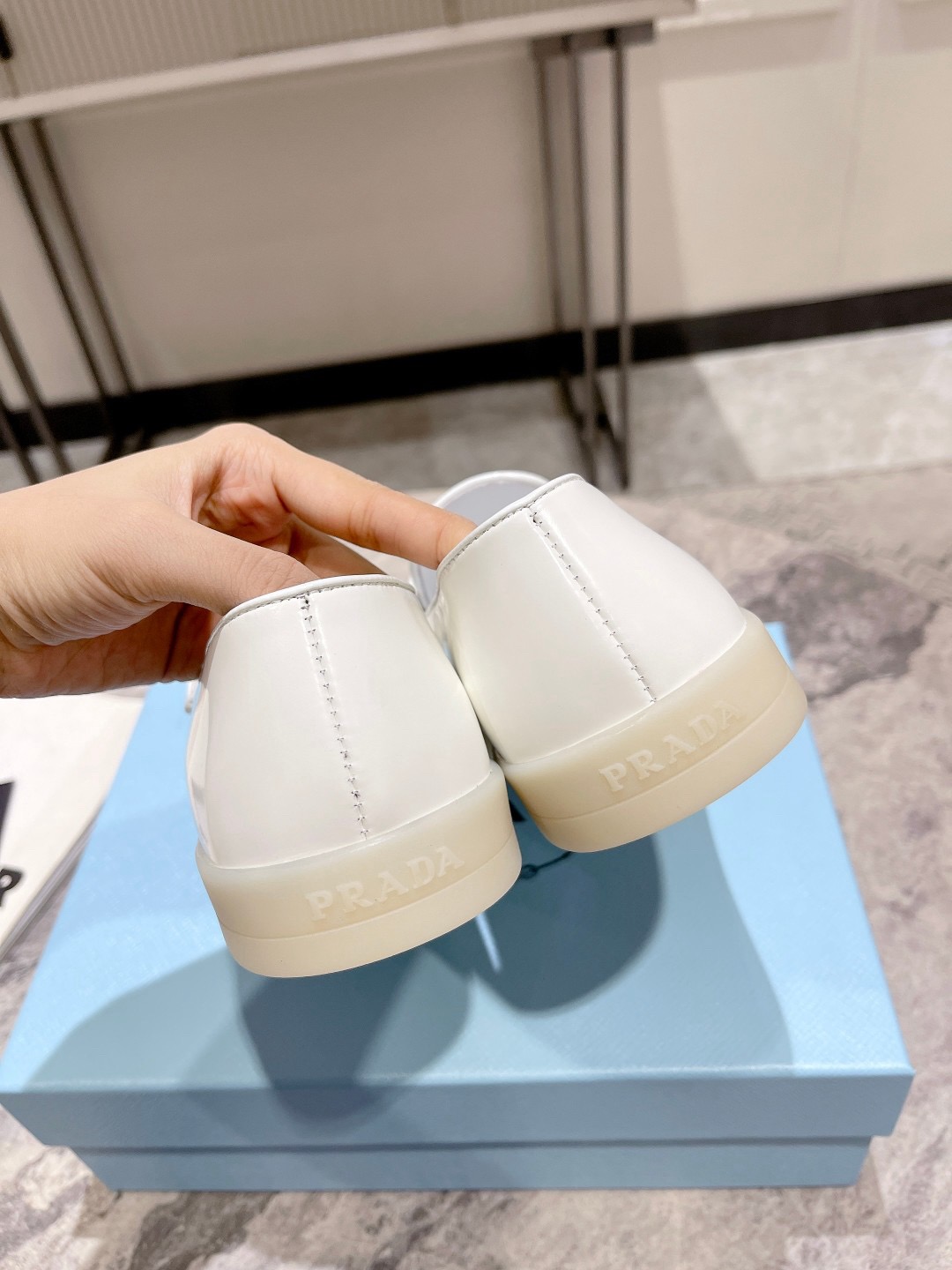 Women Men Top Quality P*rada shoes