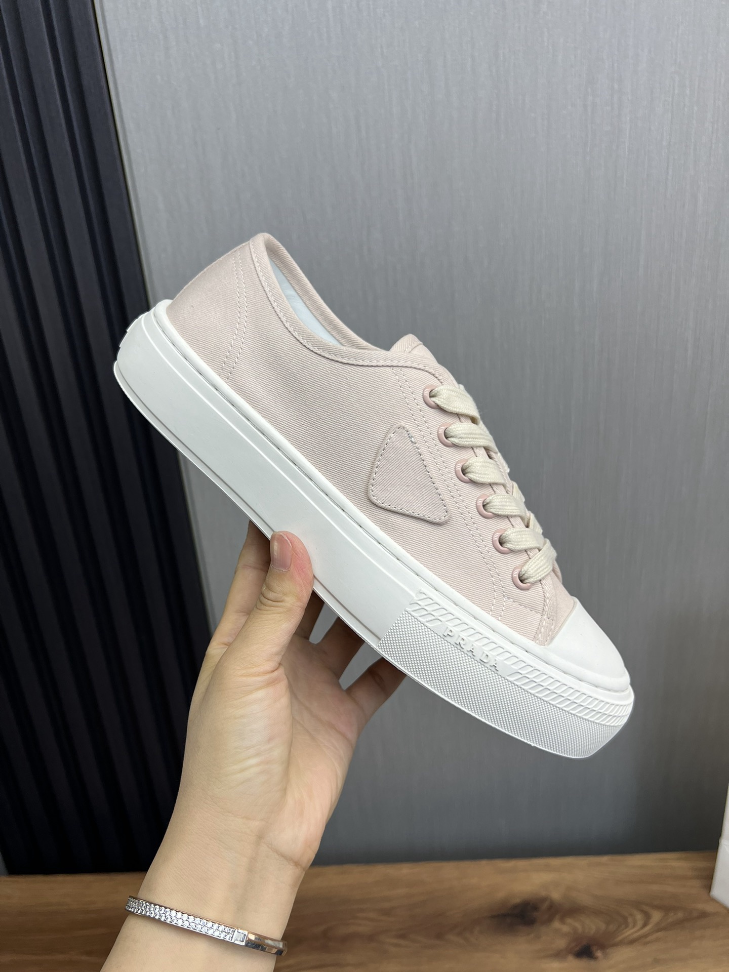 Women Men Top Quality P*rada shoes