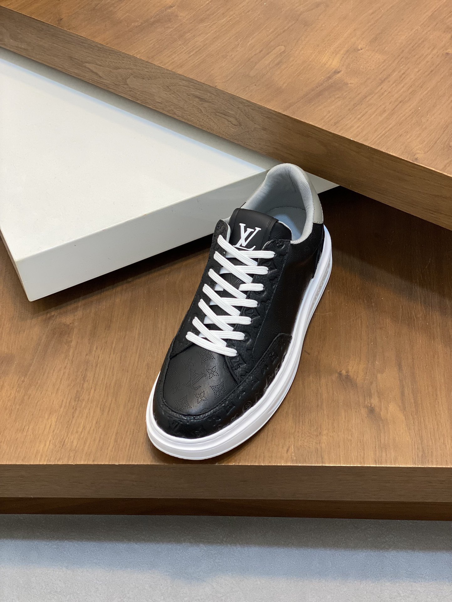 Men L*ouis V*uitton Top Sneaker L*V Shoes